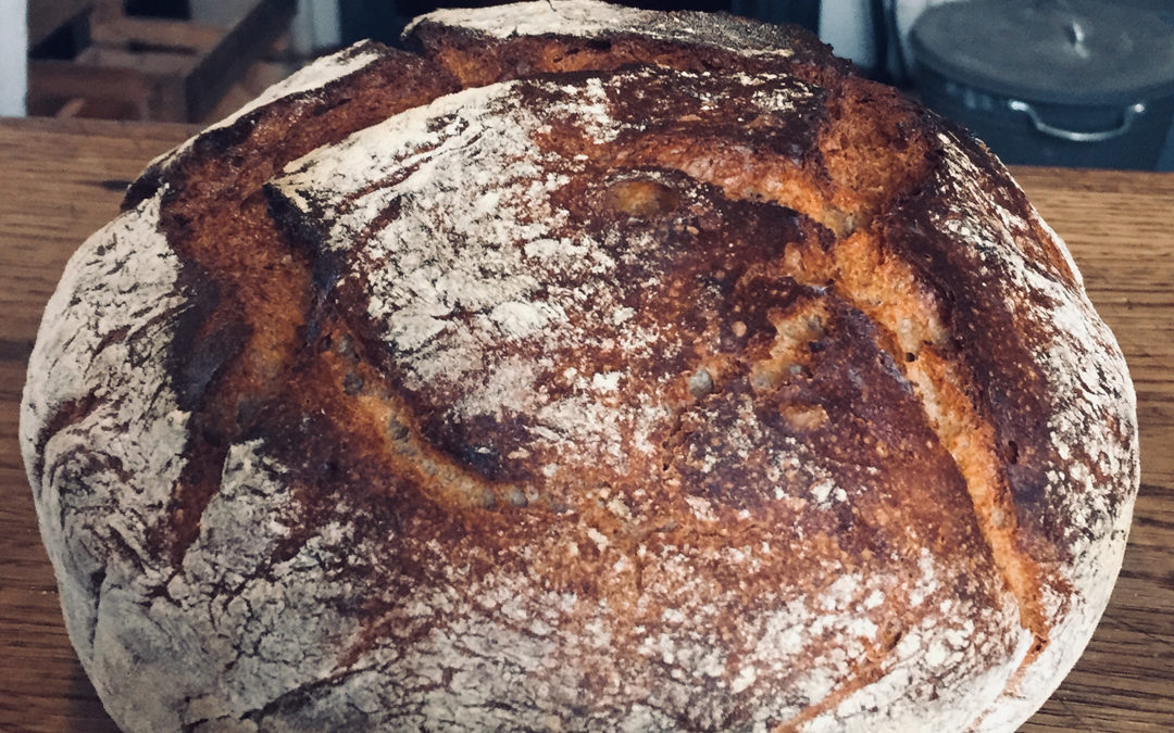 Pain cocotte sans pétrissage au levain naturel